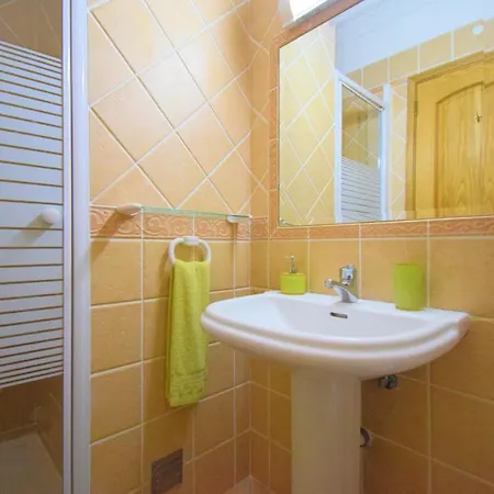 Private Large Terrace Facing The Swimming Pool Appartamento