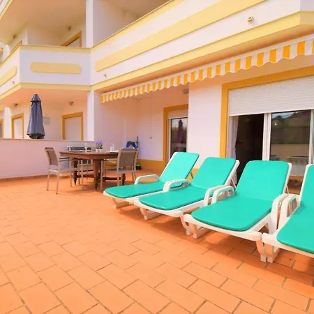 Appartamento Private Large Terrace Facing The Swimming Pool Guia (Faro)