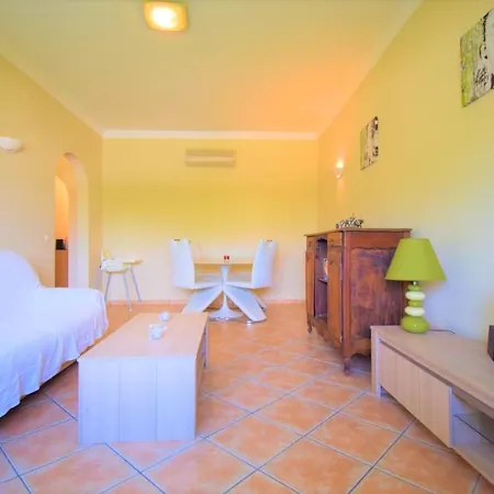 Apartment Private Large Terrace Facing The Swimming Pool Guia (Faro)